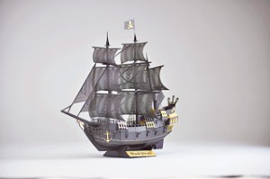 6月24日に発売した「海賊船」 1,380円（税別）