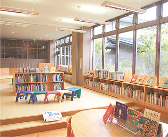 フレンドリー図書館　御代田町立図書館のイメージ画像